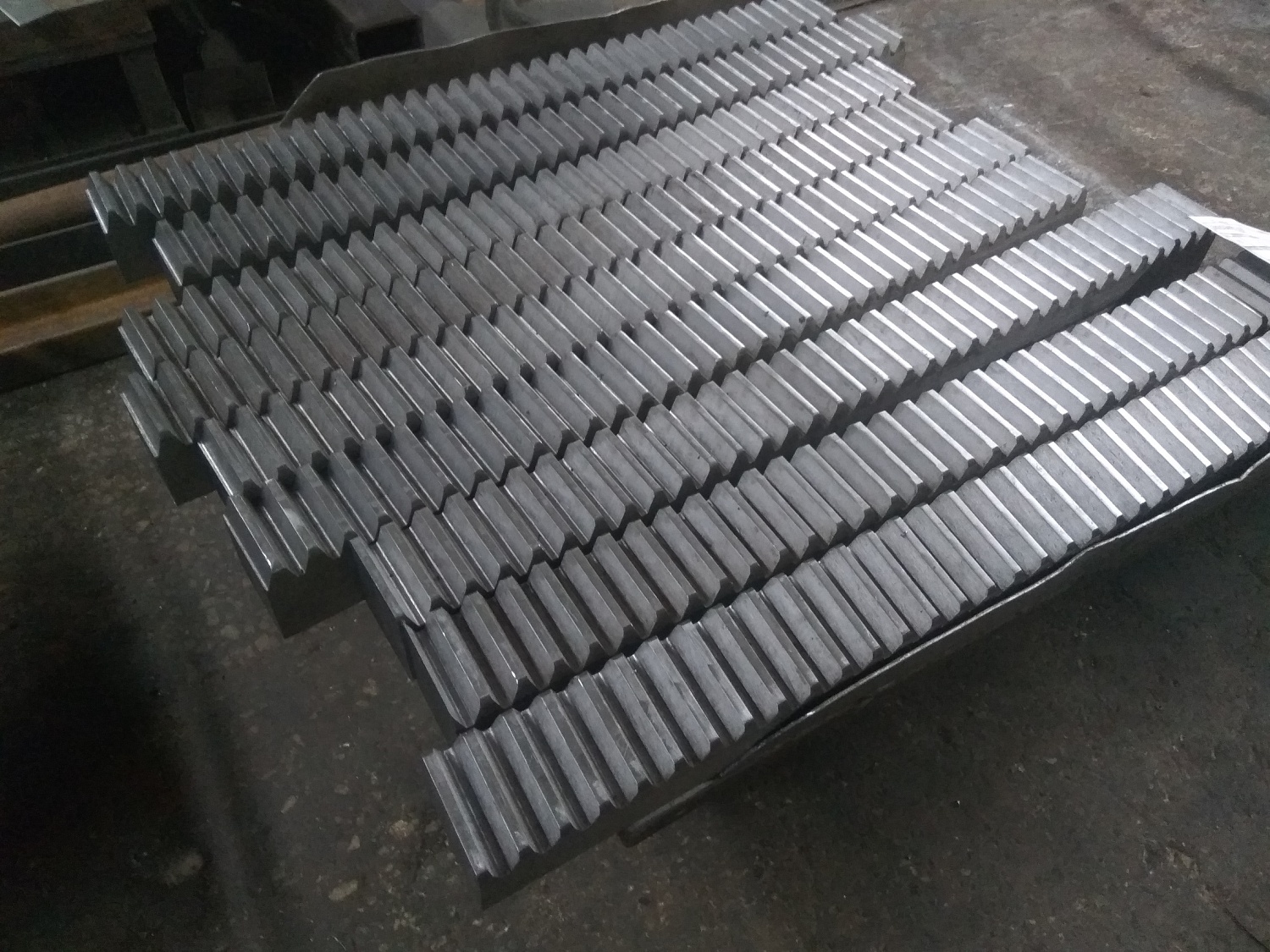 Зубчатые рейки с закалкой зуба 